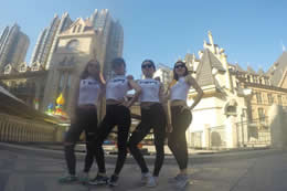 暑假教練班學(xué)員展示，怎么開(kāi)心怎么跳