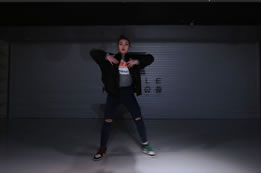 一首老歌，任佳老師兩年前的編舞，現在看，依舊好看