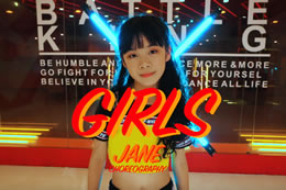 在貝卡真的通過(guò)舞蹈視頻看見(jiàn)小孩子的成長(cháng)！太COOL了！