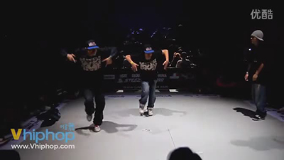 JD中國 Hiphop 8進(jìn)4 金碩 余威 VS 郭偶平 張歡歡20190816160944.jpg