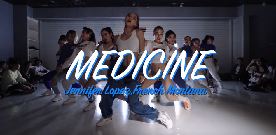 飽眼福呀，C位萌萌老師太可以了～