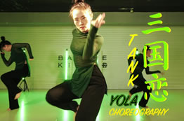 童年殺 還記得你當年耳機藏袖子里聽(tīng)得是什么歌嗎？