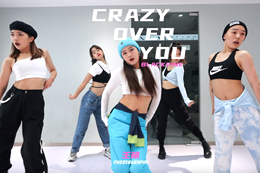 好舞不怕晚呀！萌萌老師真美~